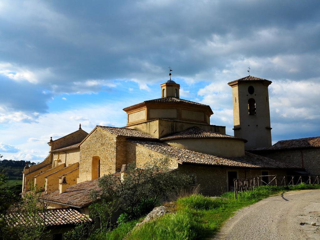 Hotel Clarici Spoleto Exterior photo