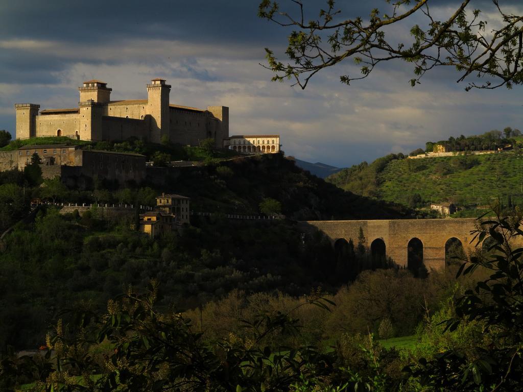 Hotel Clarici Spoleto Exterior photo